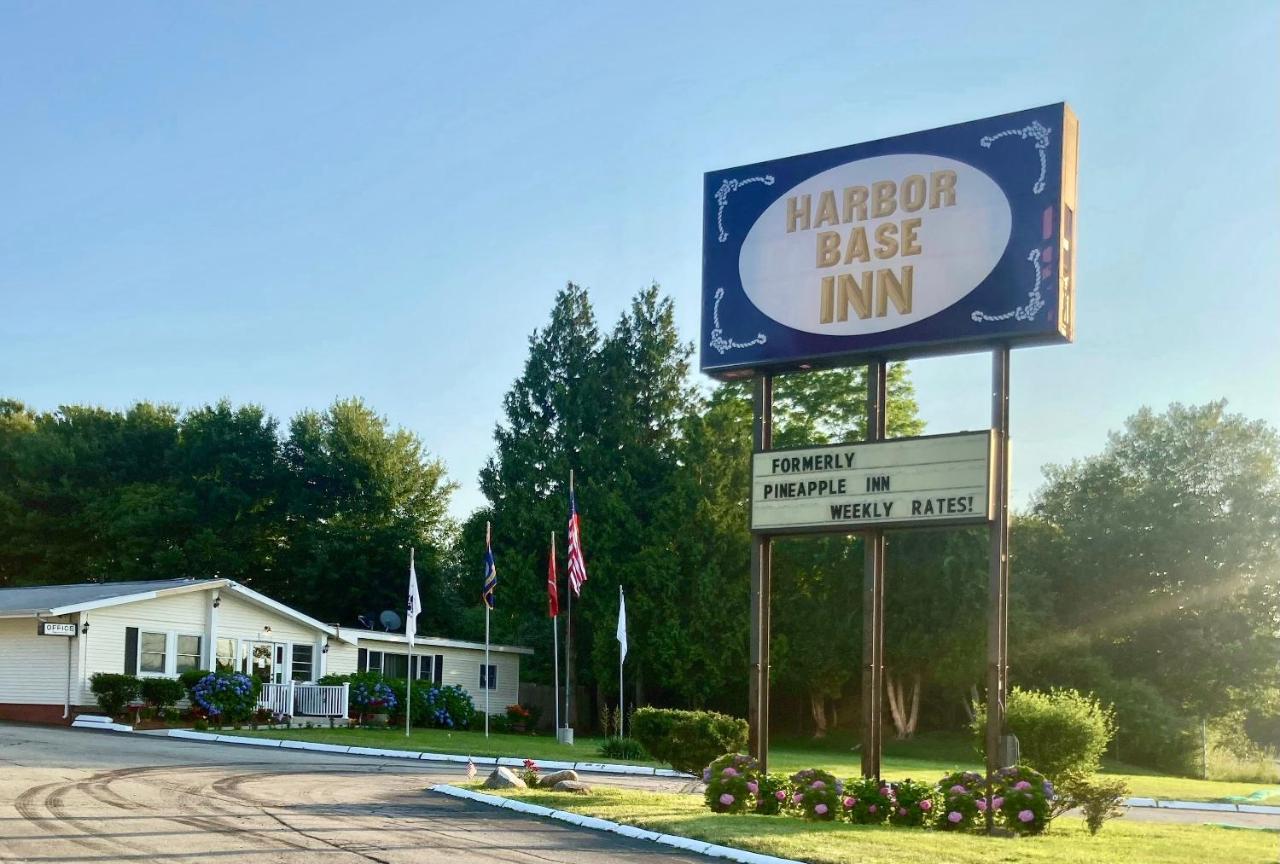 Harbor Base Inn Нюпорт Екстериор снимка